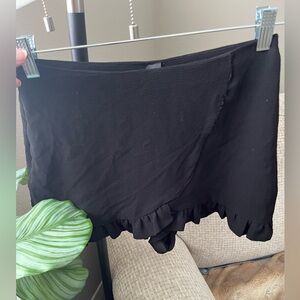 Black Ruffle Mini Skirt XS